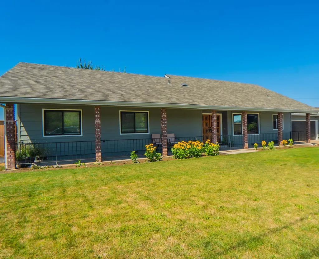 1510 N Phoenix Road Medford OR 97504