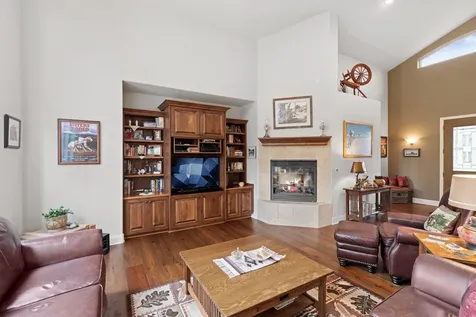909 Willet Lane Redmond OR 97756