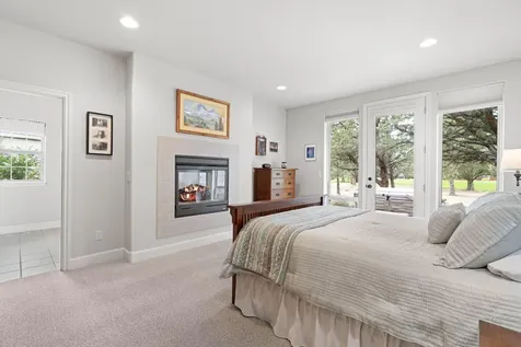 909 Willet Lane Redmond OR 97756