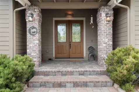 909 Willet Lane Redmond OR 97756