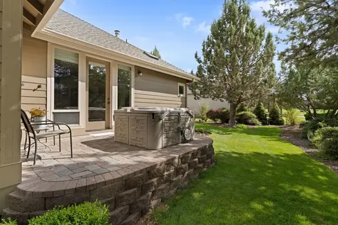 909 Willet Lane Redmond OR 97756