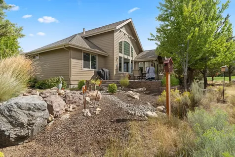 909 Willet Lane Redmond OR 97756