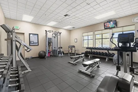 909 Willet Lane Redmond OR 97756