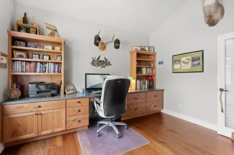 909 Willet Lane Redmond OR 97756