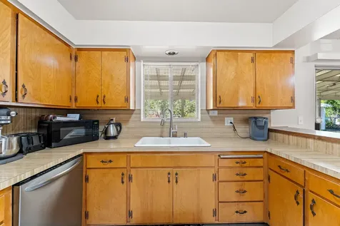 905 SE Fern Street Grants Pass OR 97526