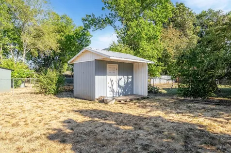 905 SE Fern Street Grants Pass OR 97526