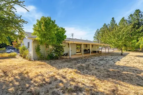 905 SE Fern Street Grants Pass OR 97526