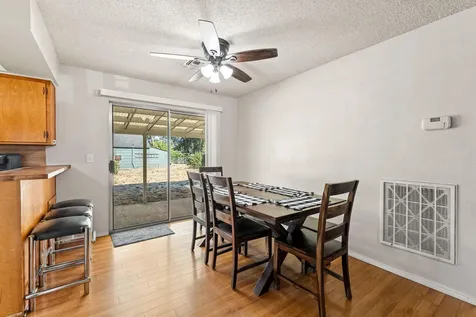 905 SE Fern Street Grants Pass OR 97526