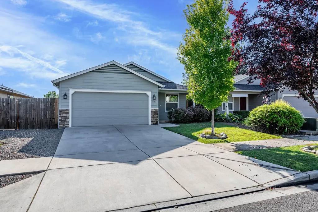 1163 Peachwood Court Medford OR 97501