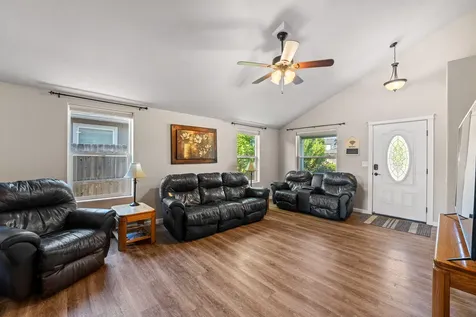1163 Peachwood Court Medford OR 97501