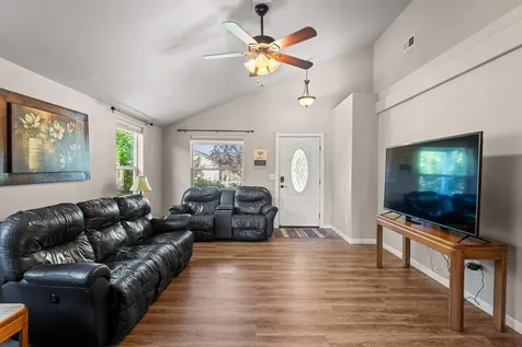 1163 Peachwood Court Medford OR 97501