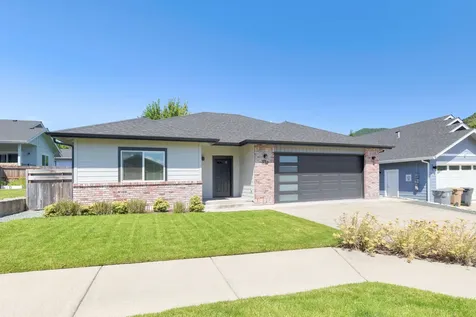 822 NW Cooke Avenue Grants Pass OR 97526