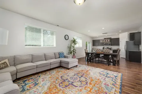 20559 SE Cameron Avenue Bend OR 97702