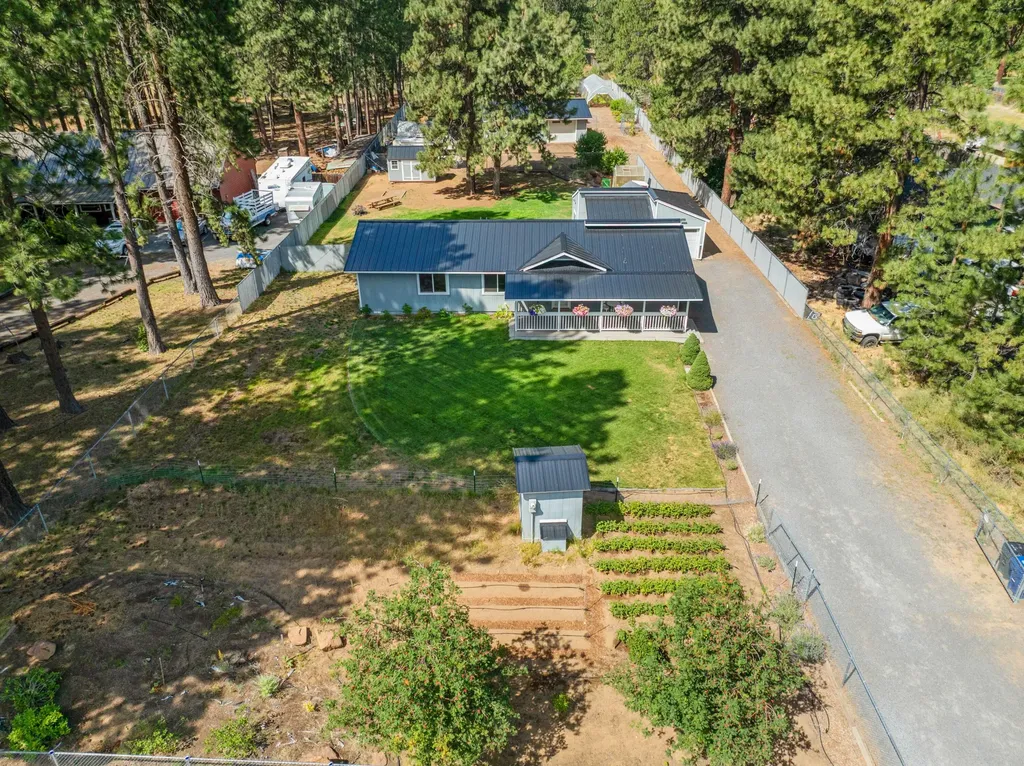 59773 Cheyenne Road Bend OR 97702