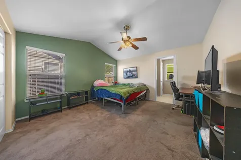 202 NW 25th Street Redmond OR 97756