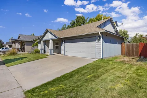 202 NW 25th Street Redmond OR 97756