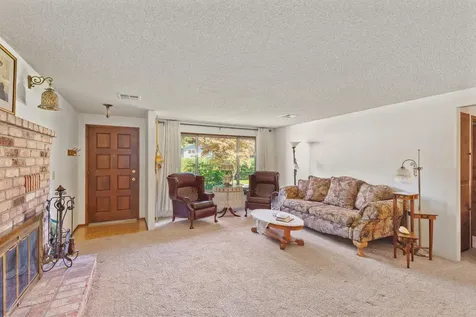 211 NW Blossom Drive Grants Pass OR 97526