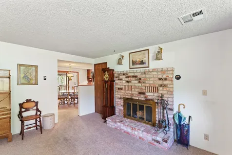 211 NW Blossom Drive Grants Pass OR 97526