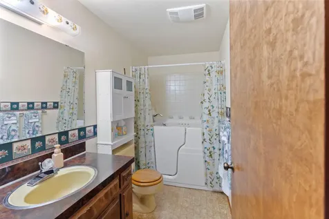 211 NW Blossom Drive Grants Pass OR 97526