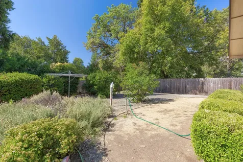 211 NW Blossom Drive Grants Pass OR 97526