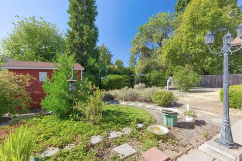 211 NW Blossom Drive Grants Pass OR 97526