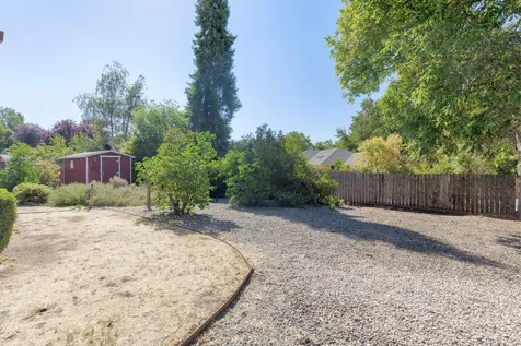 211 NW Blossom Drive Grants Pass OR 97526