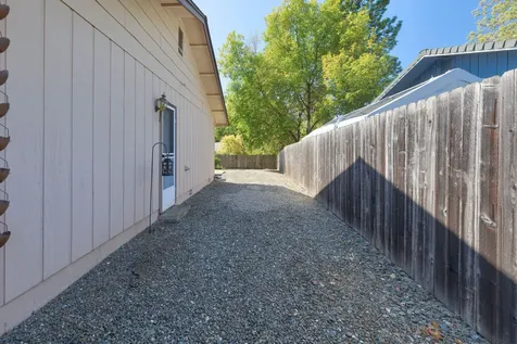 211 NW Blossom Drive Grants Pass OR 97526
