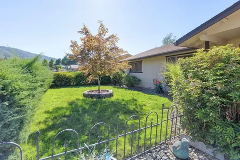 211 NW Blossom Drive Grants Pass OR 97526