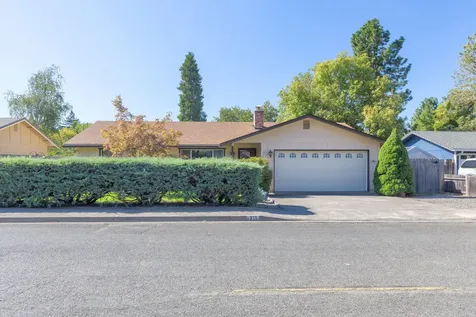 211 NW Blossom Drive Grants Pass OR 97526