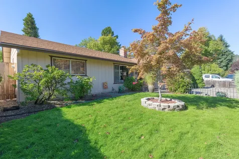 211 NW Blossom Drive Grants Pass OR 97526