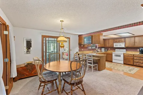 211 NW Blossom Drive Grants Pass OR 97526