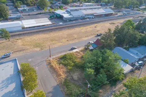 505 4th Avenue Gold Hill OR 97525