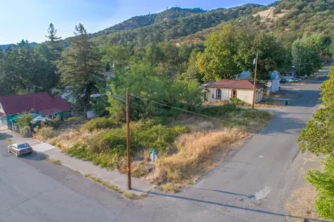 505 4th Avenue Gold Hill OR 97525