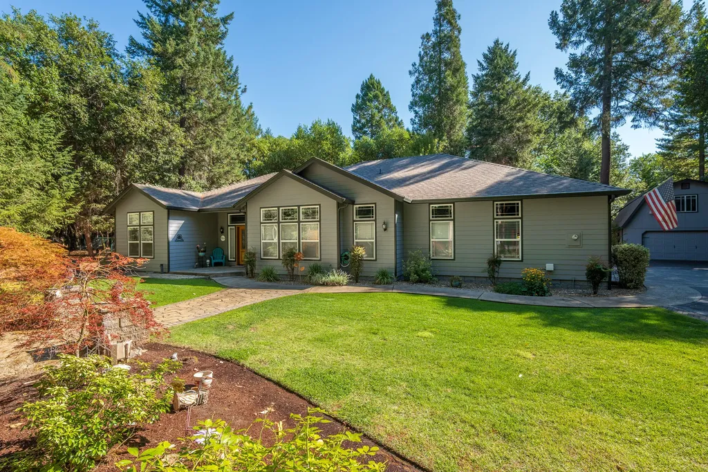 341 Sugar Pine Drive Merlin OR 97532