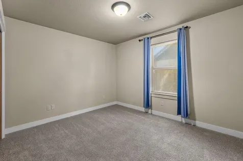 61441 Linton Loop Bend OR 97702