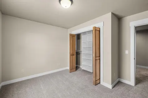 61441 Linton Loop Bend OR 97702