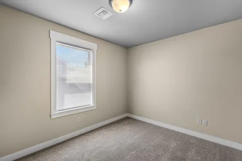 61441 Linton Loop Bend OR 97702