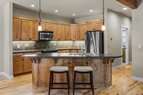 61441 Linton Loop Bend OR 97702