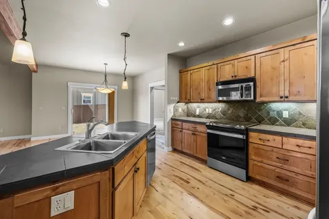 61441 Linton Loop Bend OR 97702