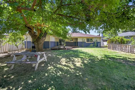 609 Carrington Avenue Medford OR 97504