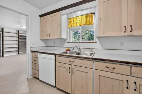 609 Carrington Avenue Medford OR 97504
