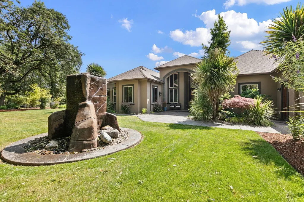 1025 Echo Drive Roseburg OR 97470