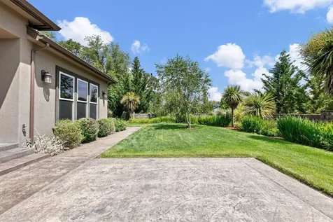 1025 Echo Drive Roseburg OR 97470