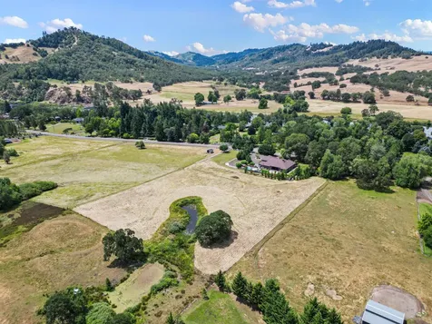 1025 Echo Drive Roseburg OR 97470