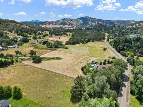 1025 Echo Drive Roseburg OR 97470