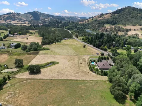 1025 Echo Drive Roseburg OR 97470