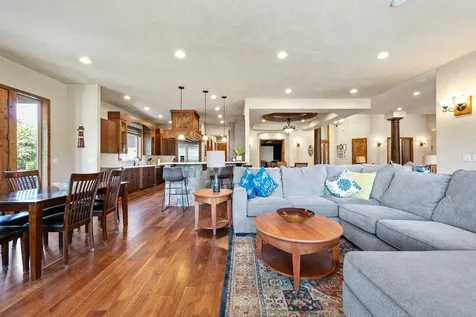 1025 Echo Drive Roseburg OR 97470