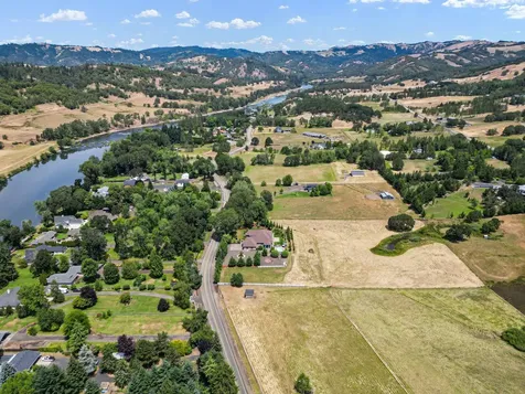 1025 Echo Drive Roseburg OR 97470