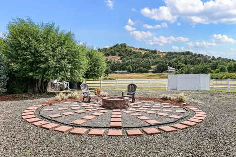 1025 Echo Drive Roseburg OR 97470