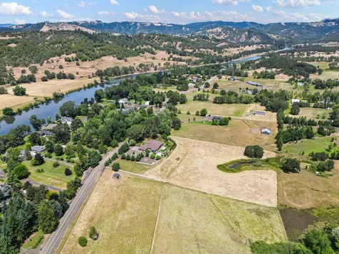 1025 Echo Drive Roseburg OR 97470